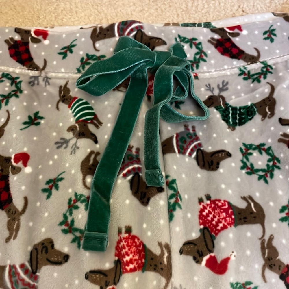 Cynthia Rowley super soft dachshund Holiday pajama bottoms. Size large - Picture 2 of 8